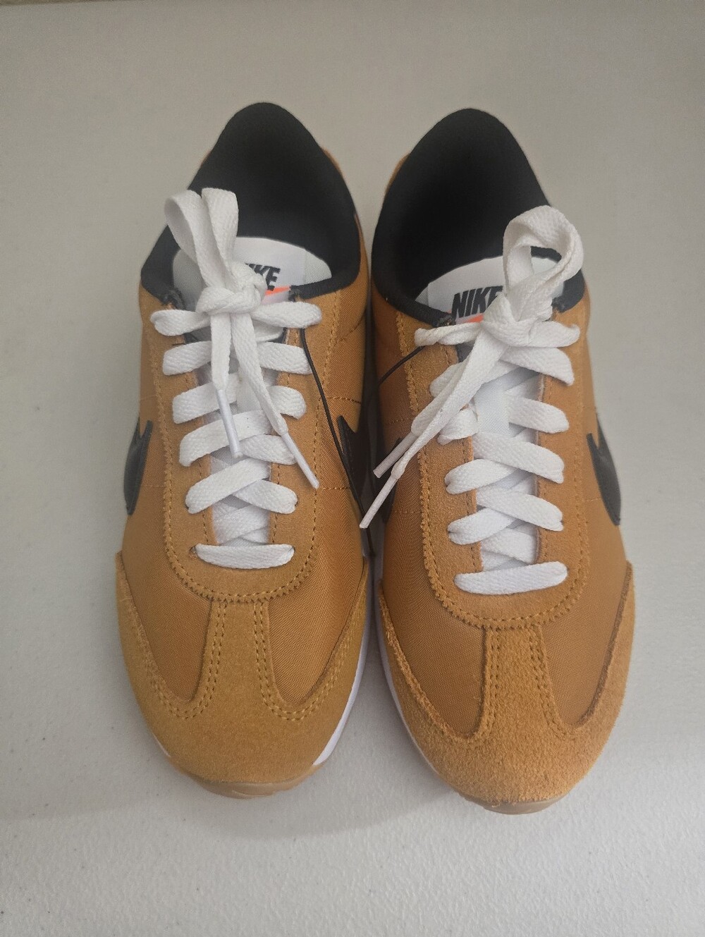 Nike Pacific Monarch Sneakers *6*